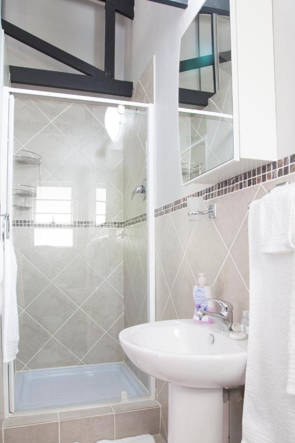 D'Urbanmist Self-Catering Guest House Durbanville Buitenkant foto